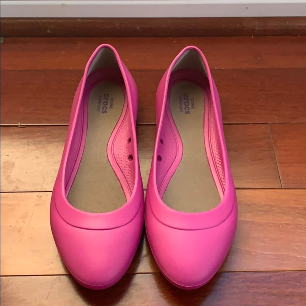 CROCS iconic comfort ballet flats NWOT